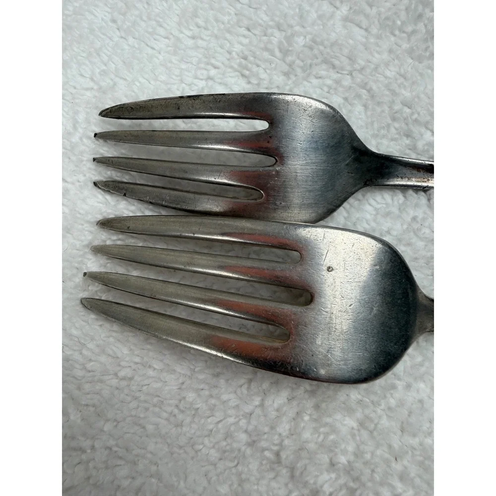Vintage Rogers DeLuxe Plate Silver Plated Dinner & Grille Fork Precious Pattern